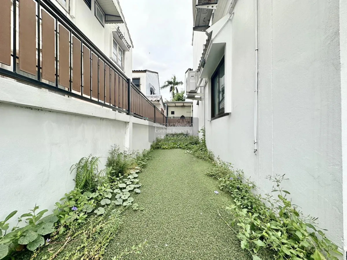 For Sale Townhouse/Townhome  , Metha 2 Siam Thorani , Tha Raeng ,