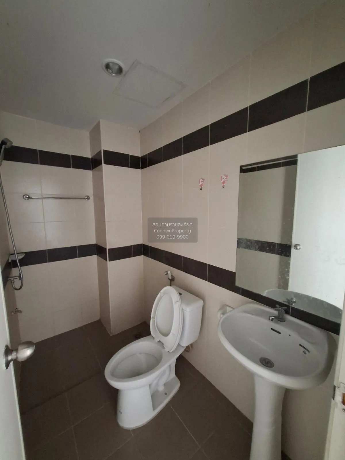 For Sale Townhouse/Townhome  , The Next Biztown Sriracha , Bueng 