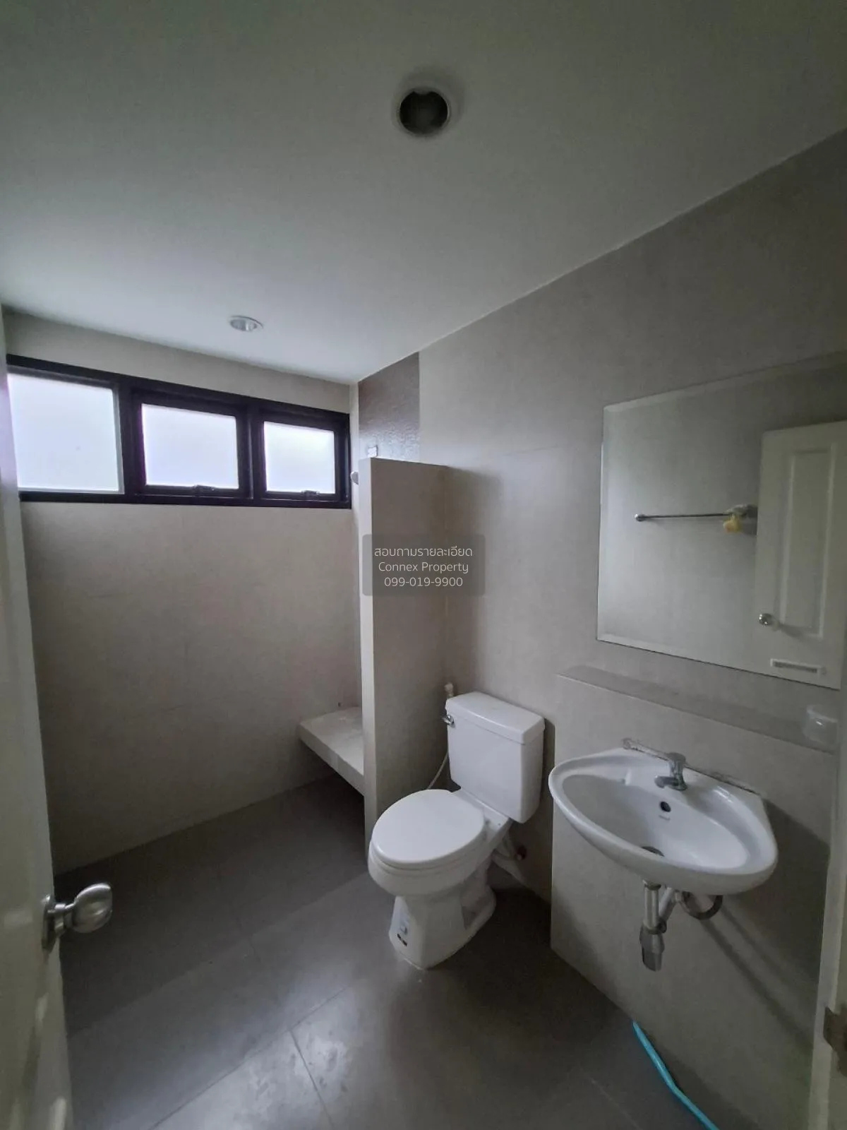 ขายทาวน์เฮ้าส์/ทาวน์โฮม  เดอะ เซ็นทรัล ทาวน์ บึง - ศรีราชา หนองขา