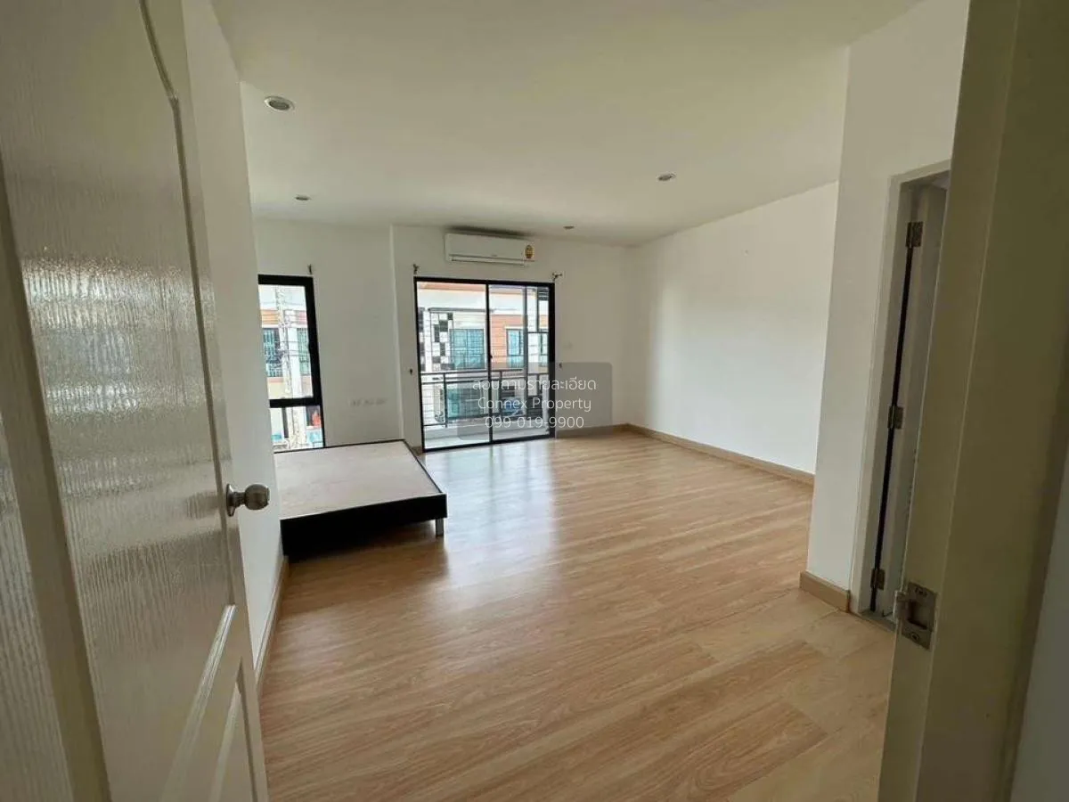 เช่าทาวน์เฮ้าส์/ทาวน์โฮม  ไอฟีล บางนา ดอกไม้ เขต ประเวศ กรุงเทพ C 4