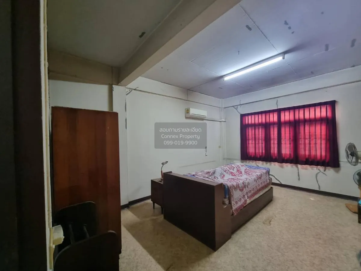 ขายอาคารพาณิชย์ 5 ชั้นครึ่ง  ซอย เพชรเกษม 50/4 บางหว้า เขต ภาษีเจ