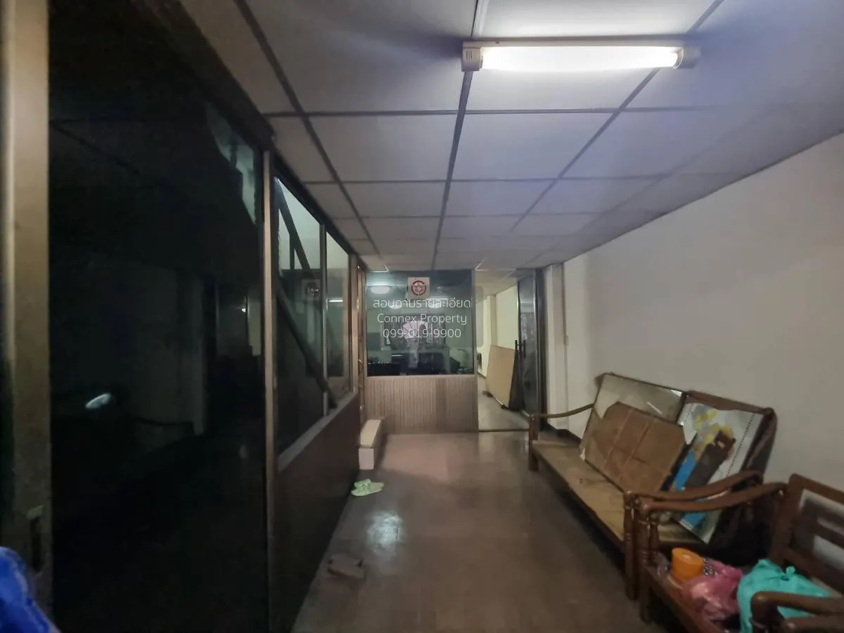 ขายอาคารพาณิชย์ 5 ชั้นครึ่ง  ซอย เพชรเกษม 50/4 บางหว้า เขต ภาษีเจ 4