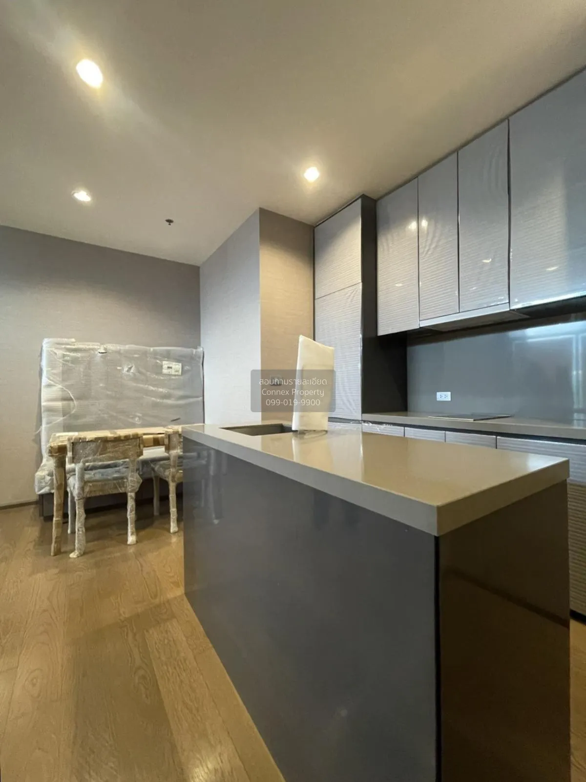 ขายคอนโด  เดอะ ดิโพลแมท สาทร ชั้นสูง BTS-สุรศักดิ์ สีลม เขต บางรั