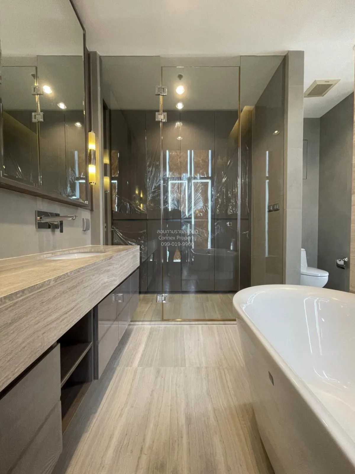 ขายคอนโด  เดอะ ดิโพลแมท สาทร ชั้นสูง BTS-สุรศักดิ์ สีลม เขต บางรั