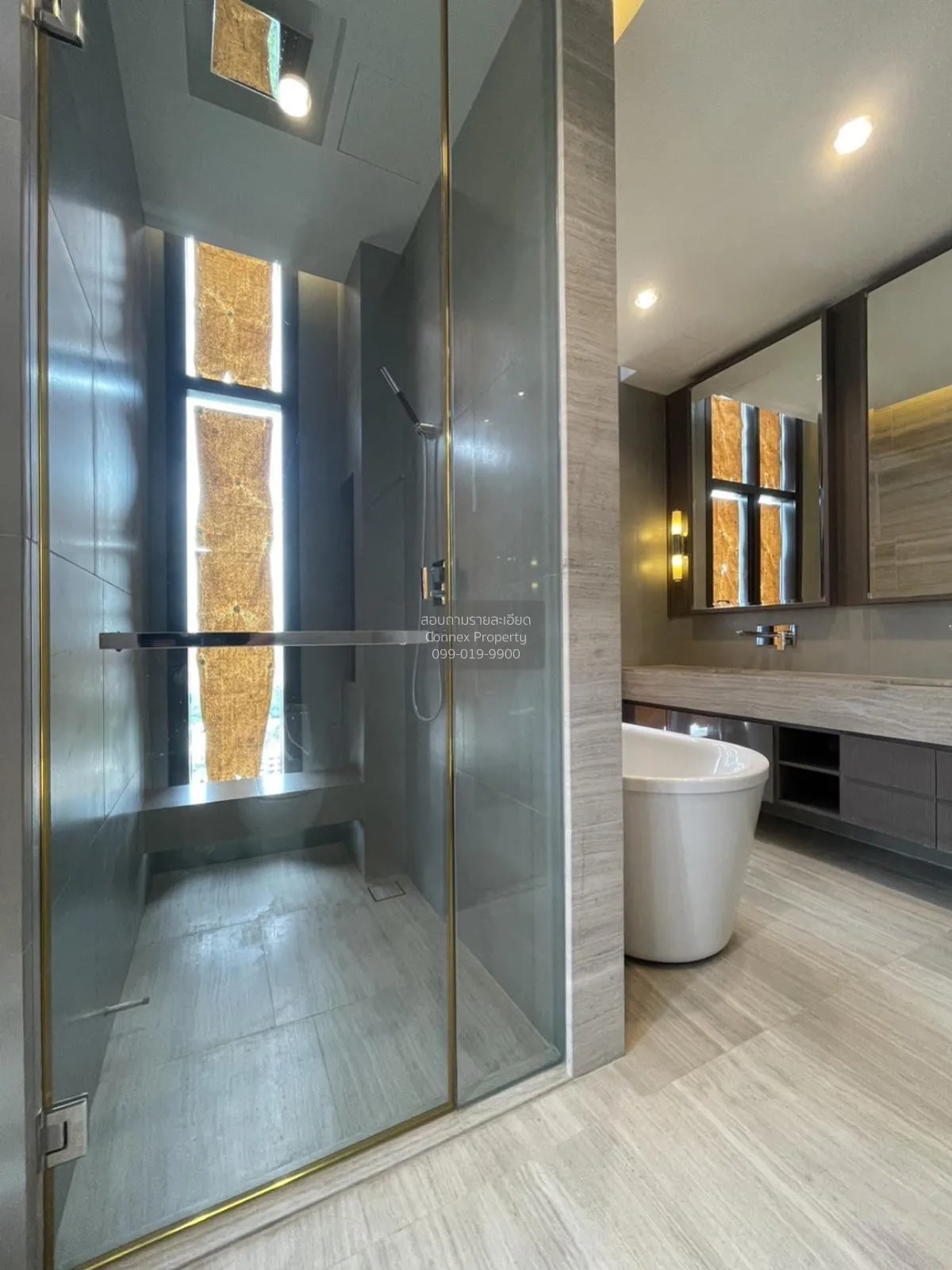 ขายคอนโด  เดอะ ดิโพลแมท สาทร ชั้นสูง BTS-สุรศักดิ์ สีลม เขต บางรั