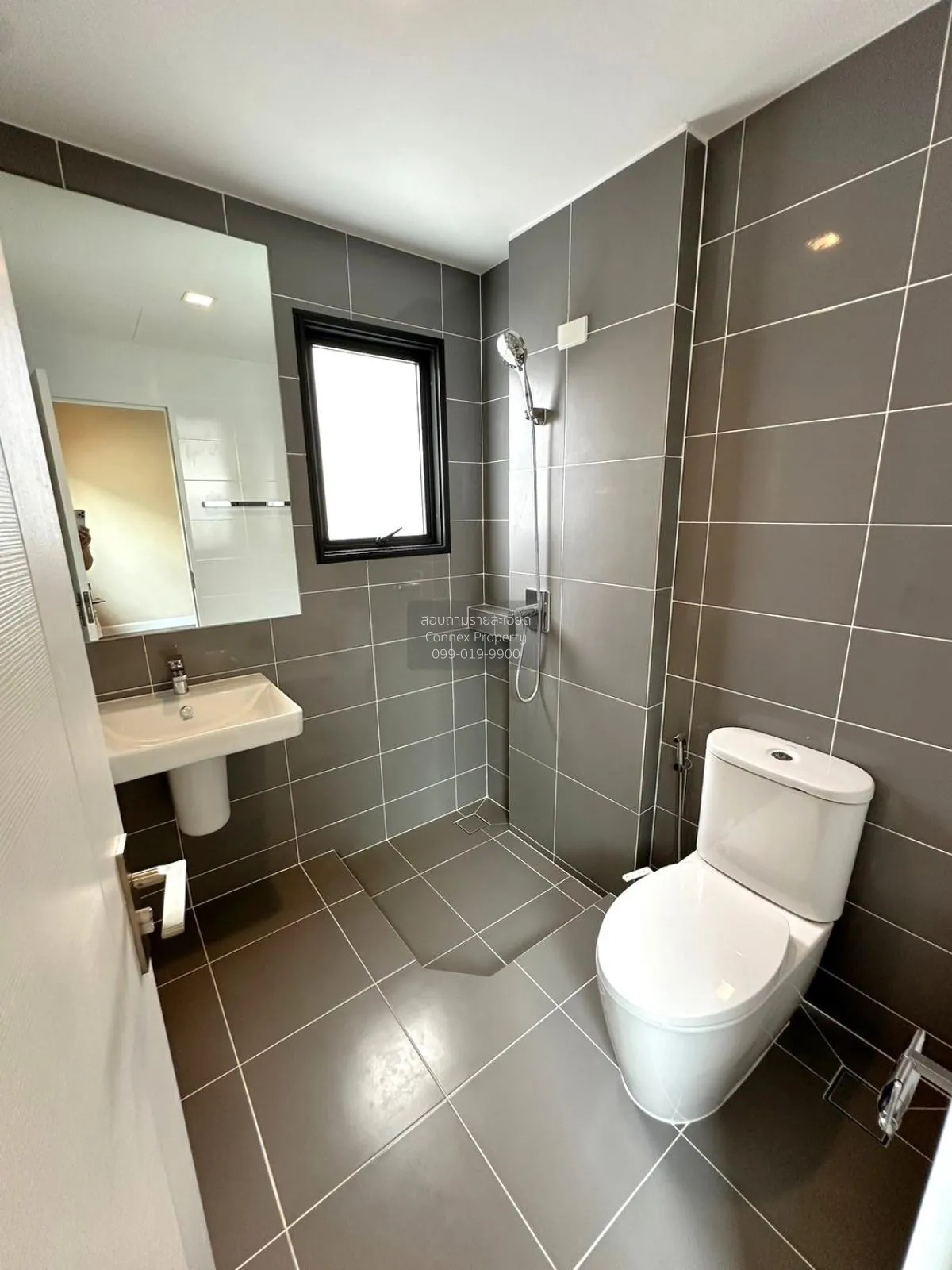 ขายบ้าน  เวนิว ไอดี เพชรเกษม 81 ห้องมุม หนองค้างพลู เขต หนองแขม ก