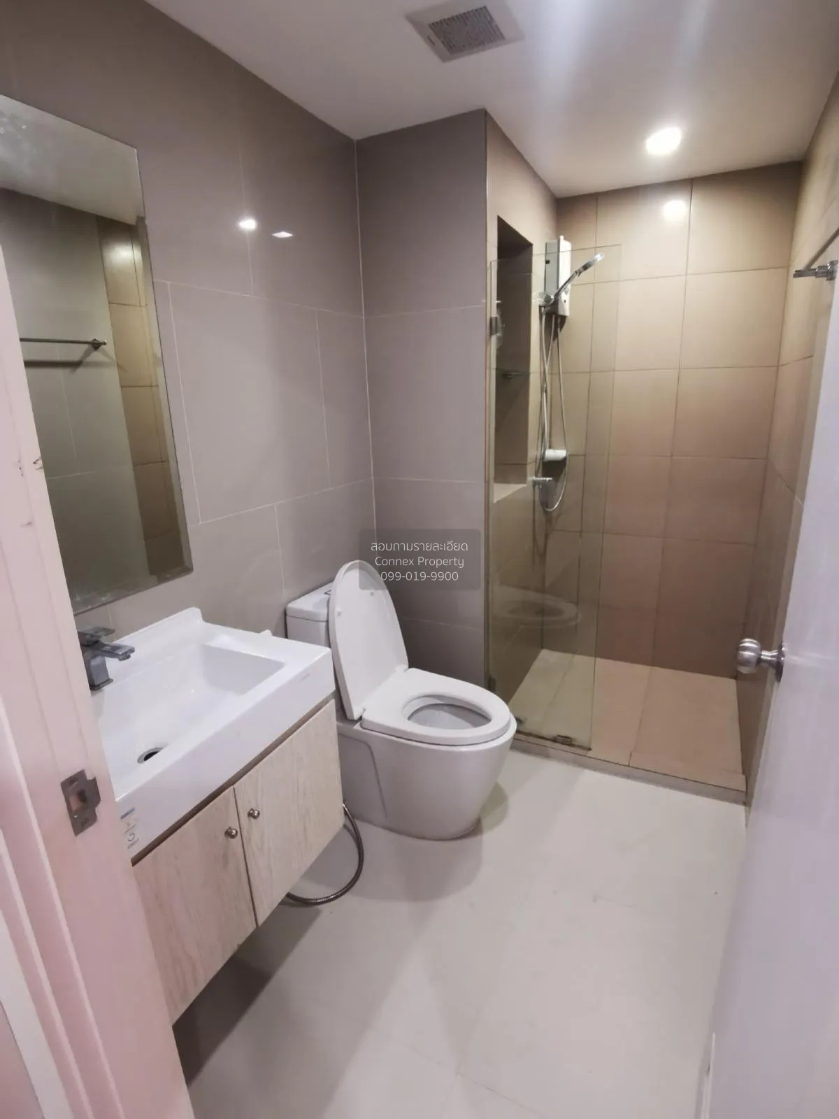 For Rent Condo , Rich Park Triple Station , ARL-Hua Mak , Suan Lu 4