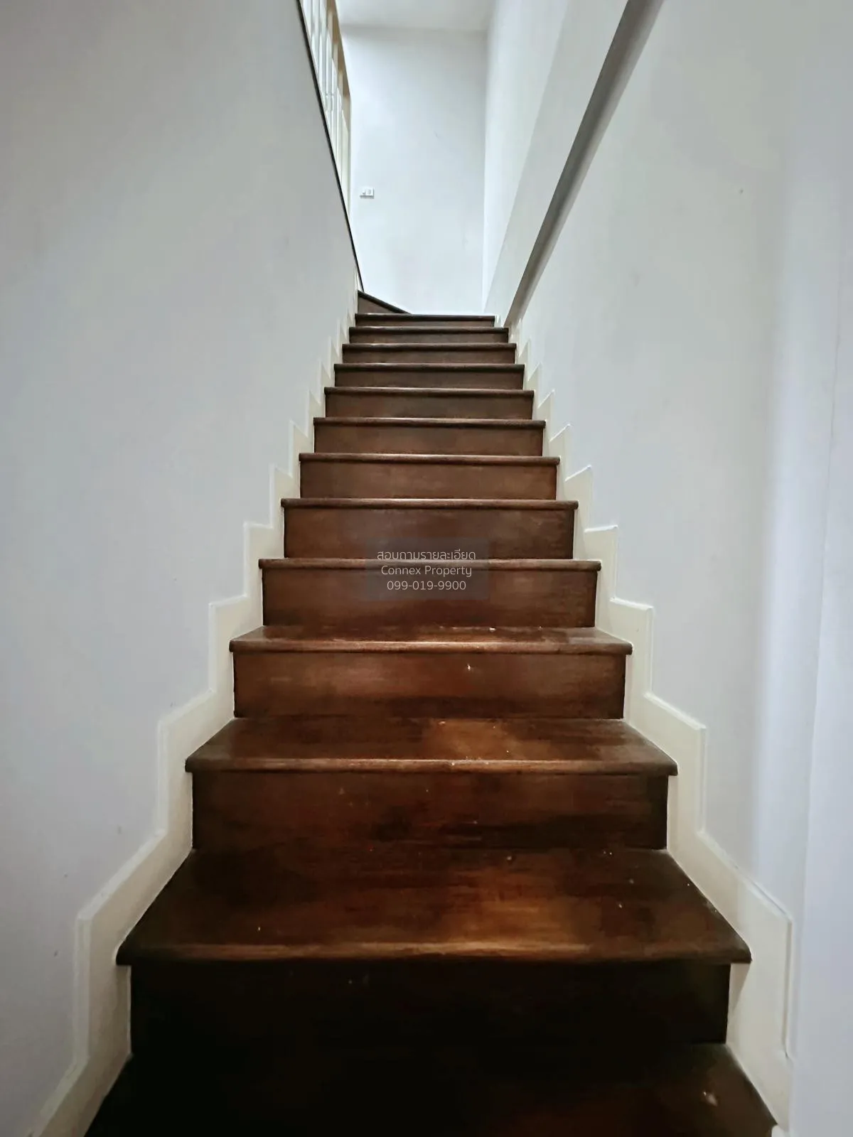 ขายทาวน์เฮ้าส์/ทาวน์โฮม  ดิ เอ็กซ์คลูซีฟ วงแหวน รามอินทรา  MRT-คู