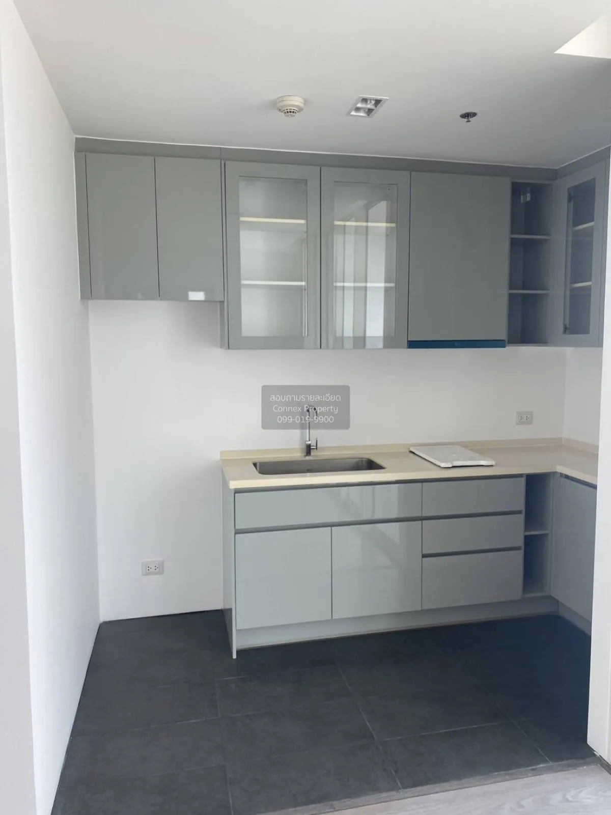 For Sale Condo , A Space ID Asoke-Ratchada , corner unit , wide f 4