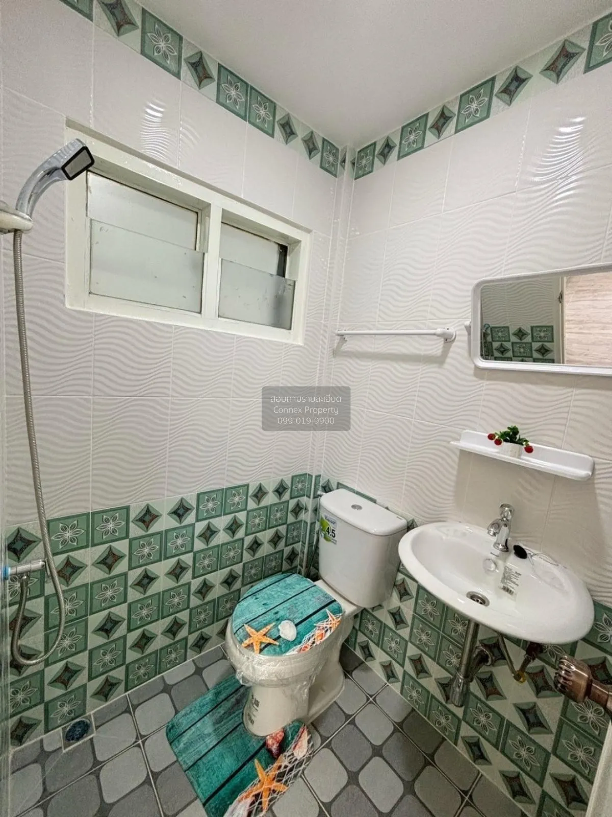 For Sale Townhouse/Townhome  , Baan Poonsin Thani 3 , newly renov