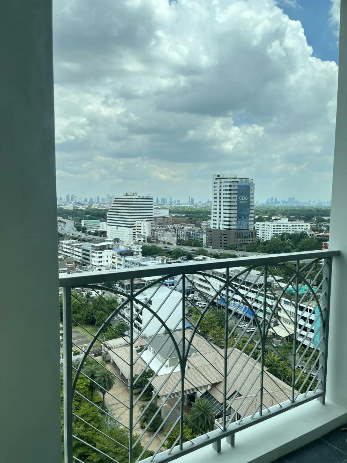 ขายคอนโด  เดอะ คอมพลีท นราธิวาส BTS-ช่องนนทรี ช่องนนทรี เขต ยานนา