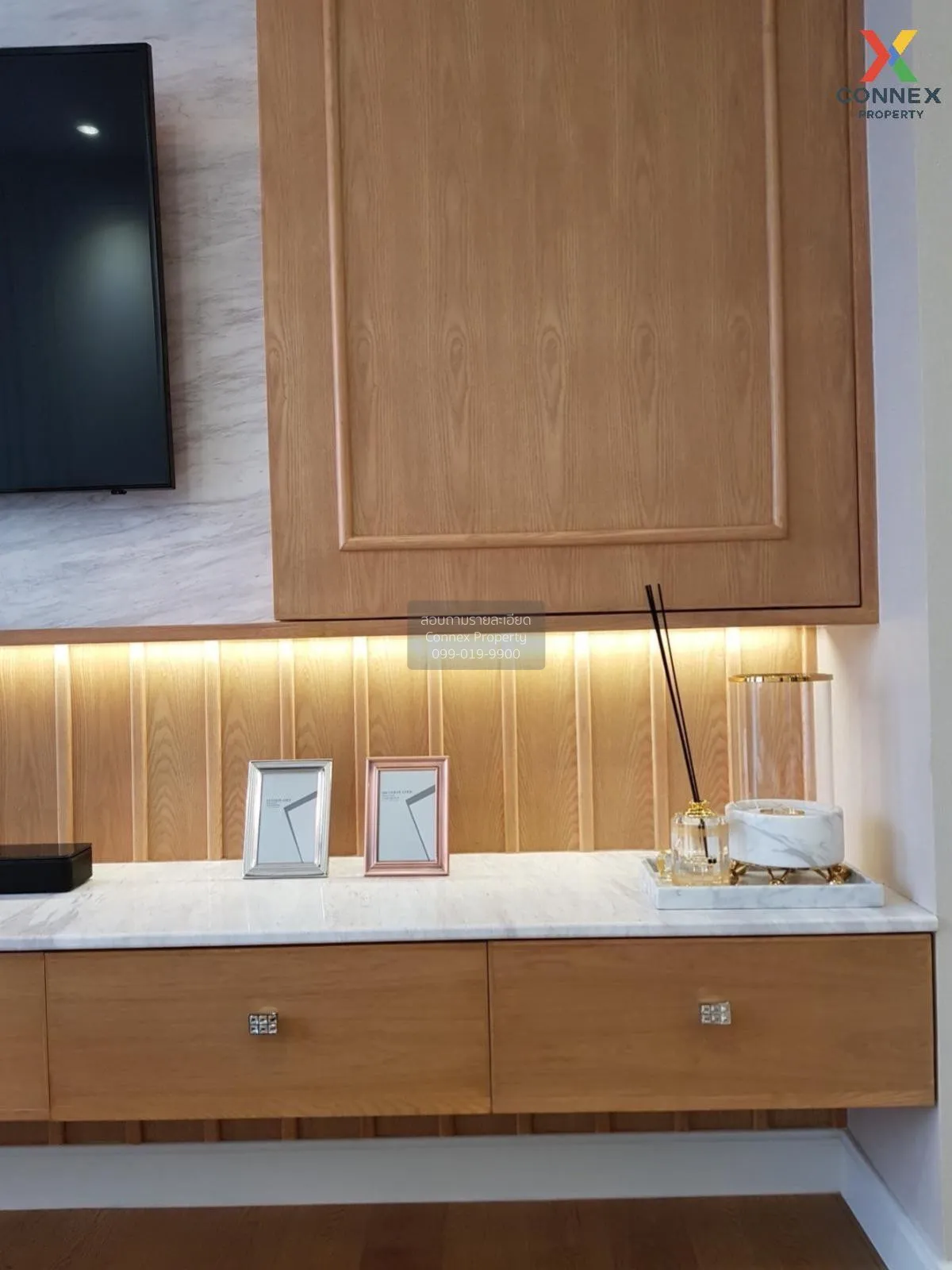 For Sale Condo , Noble Ploenchit , nice view , high floor , corne 3