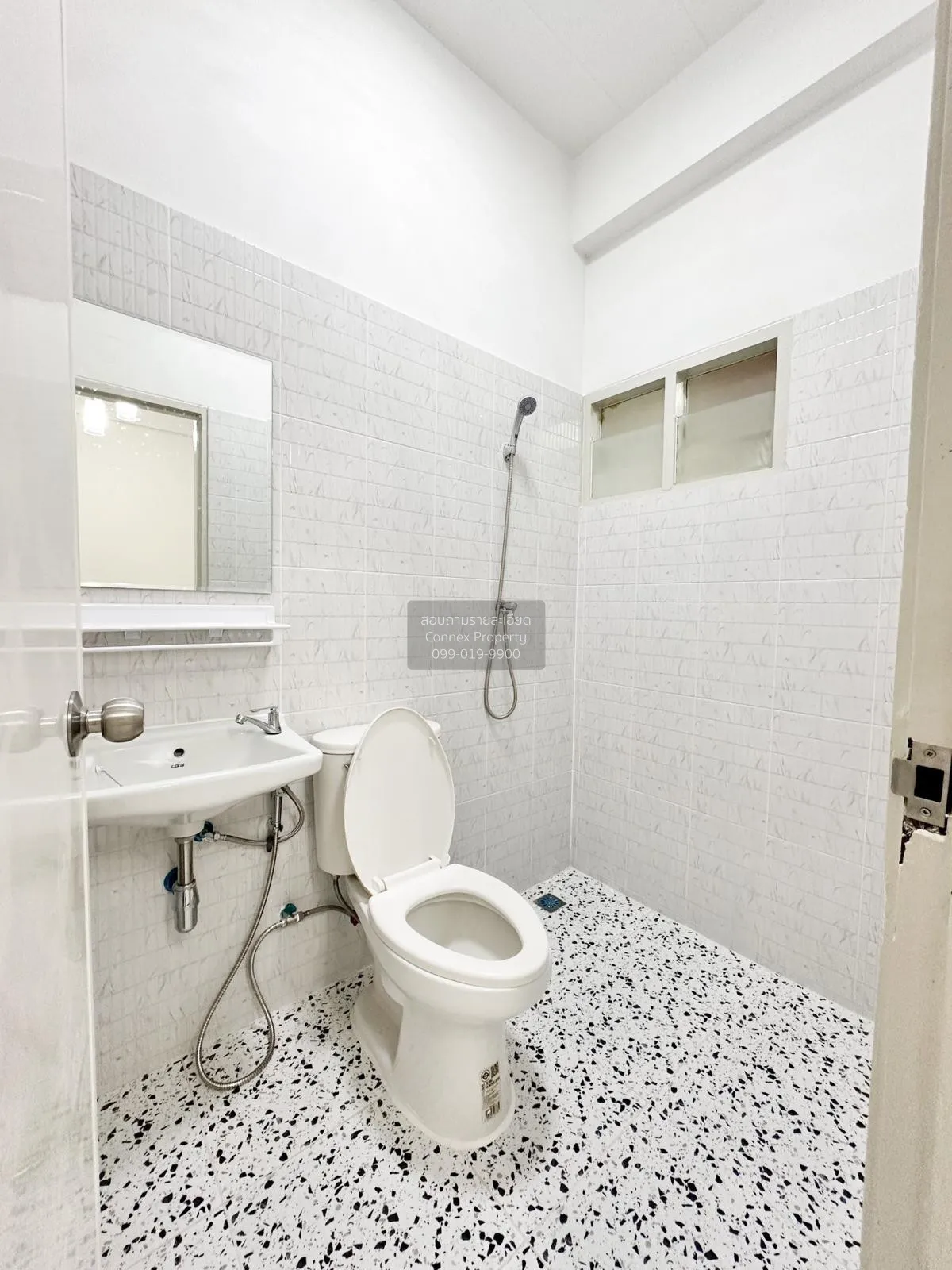 ขายทาวน์เฮ้าส์/ทาวน์โฮม  บ้านเต็มรัก รีโนเวทใหม่ บางคูรัด บางบัวท