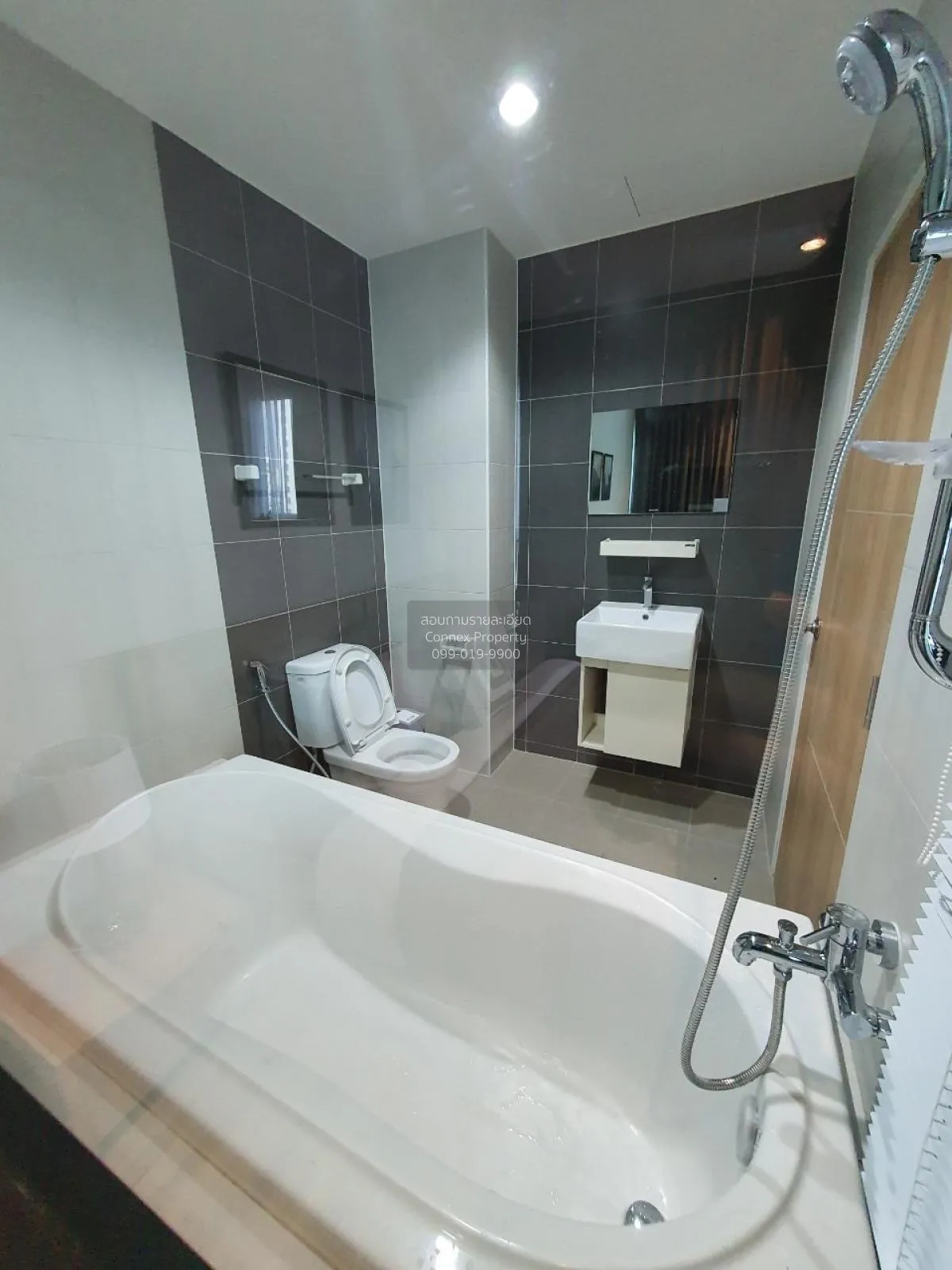 ขายคอนโด  ลัดดา พลัส ศรีราชา ศรีราชา ศรีราชา ชลบุรี CX-108919