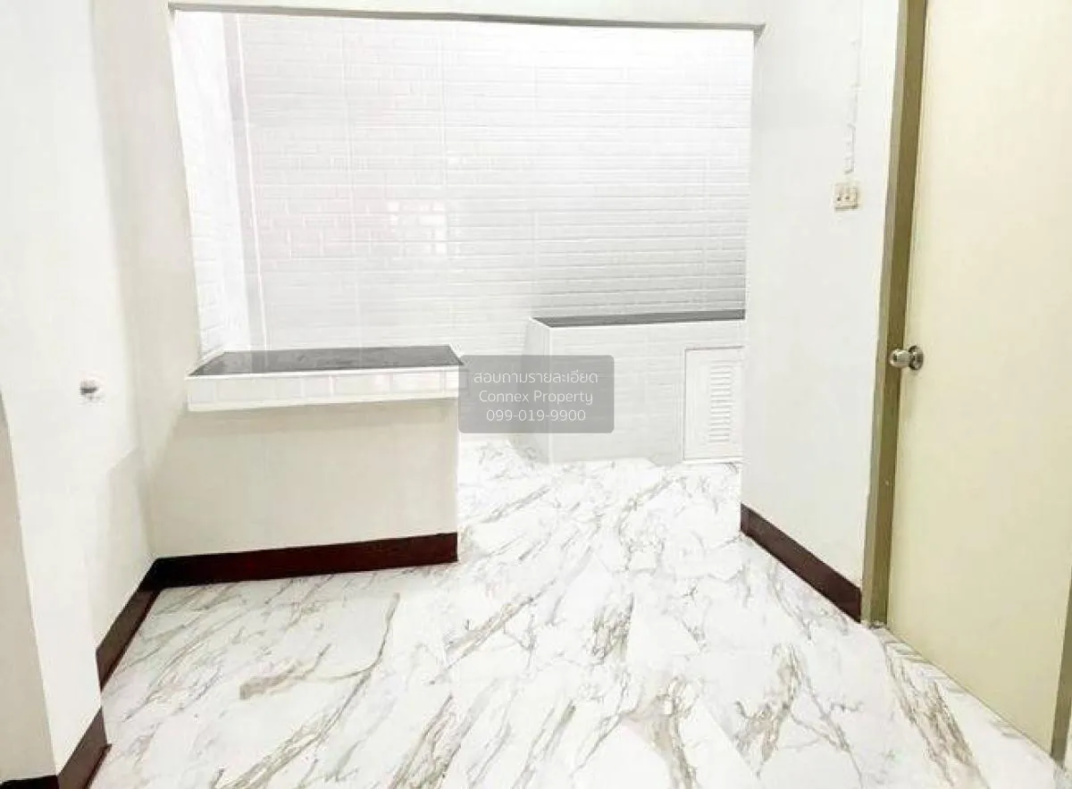 ขายทาวน์เฮ้าส์/ทาวน์โฮม  เลิศอุบล วัชรพล รามอินทรา รีโนเวทใหม่ ท่