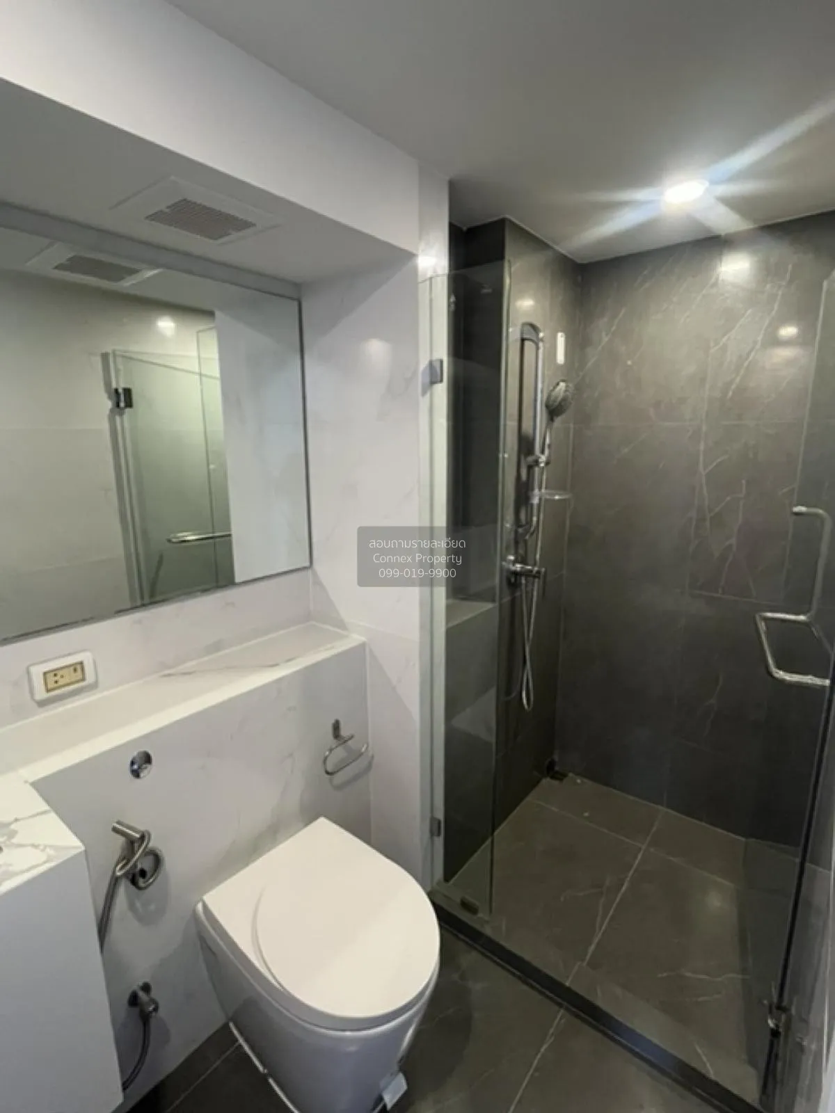 ขายคอนโด  ออริจิ้น ปลั๊ก แอนด์ เพลย์ รามคำแหง ทริปเปิ้ล สเตชั่น ห