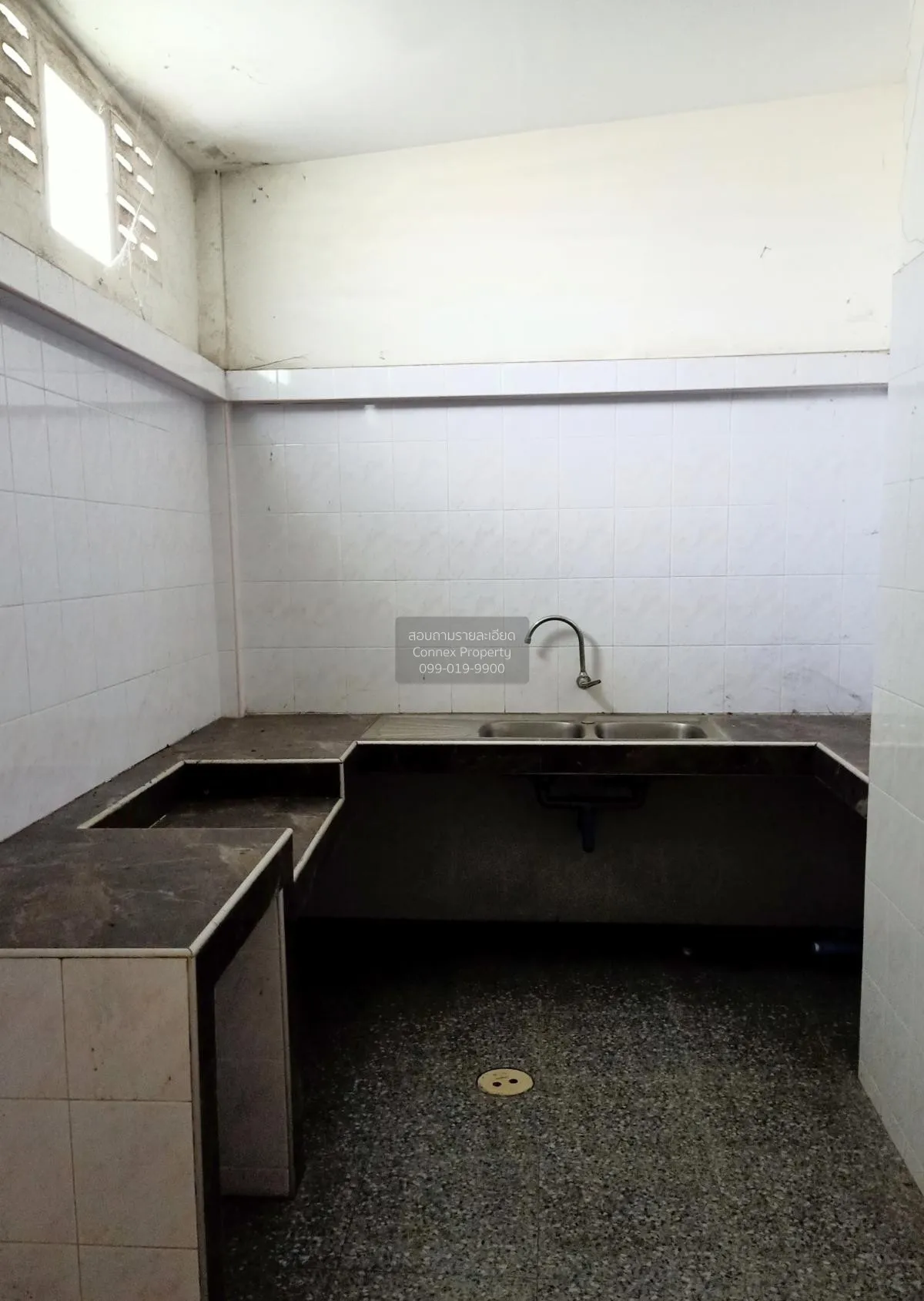 ขายอาคารพาณิชย์ 3 ชั้น ติดถนนรัษฎานุสรณ์ ห้องมุม รัษฎา เมืองภูเก็ 3