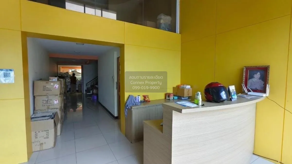 For Sale 2 shophouses, both next to each other. , Khwaeng Khlong  2