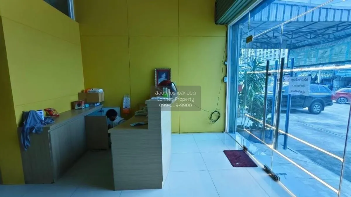 For Sale 2 shophouses, both next to each other. , Khwaeng Khlong  3