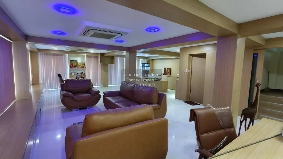 For Sale 2 shophouses, both next to each other. , Khwaeng Khlong 