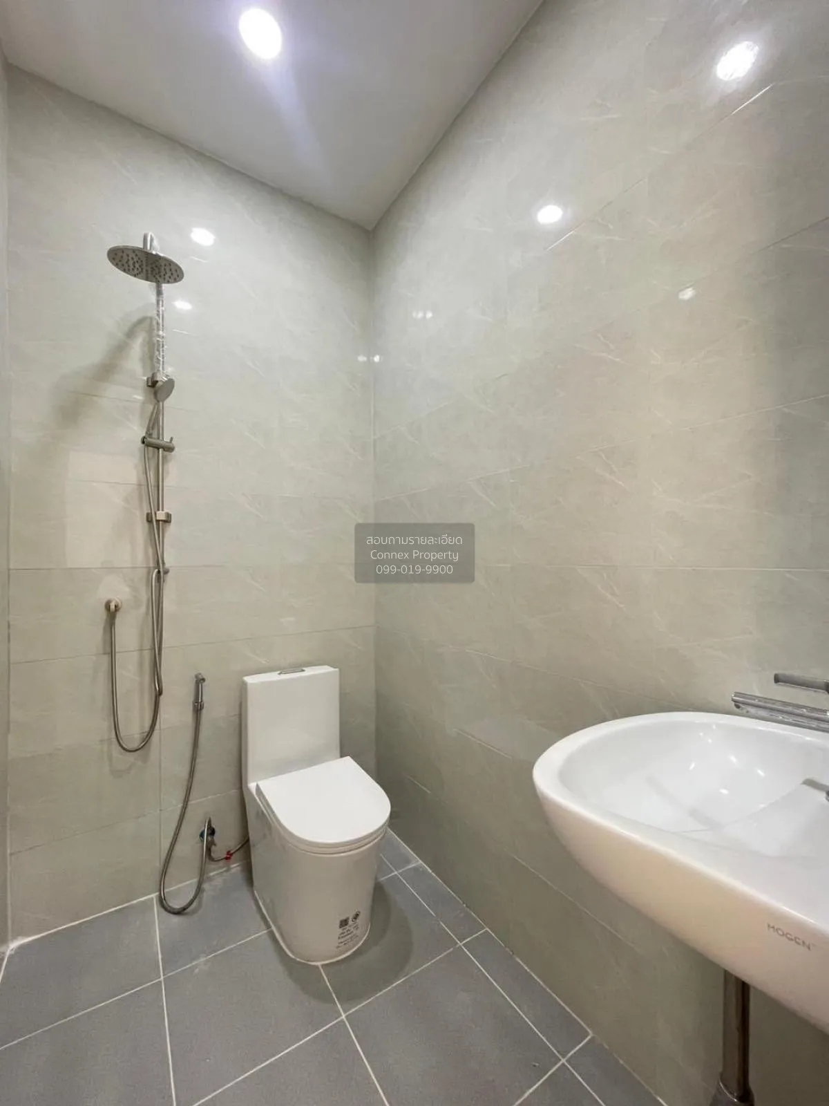 For Sale Townhouse/Townhome  , Klang Soi Village 2 , newly renova