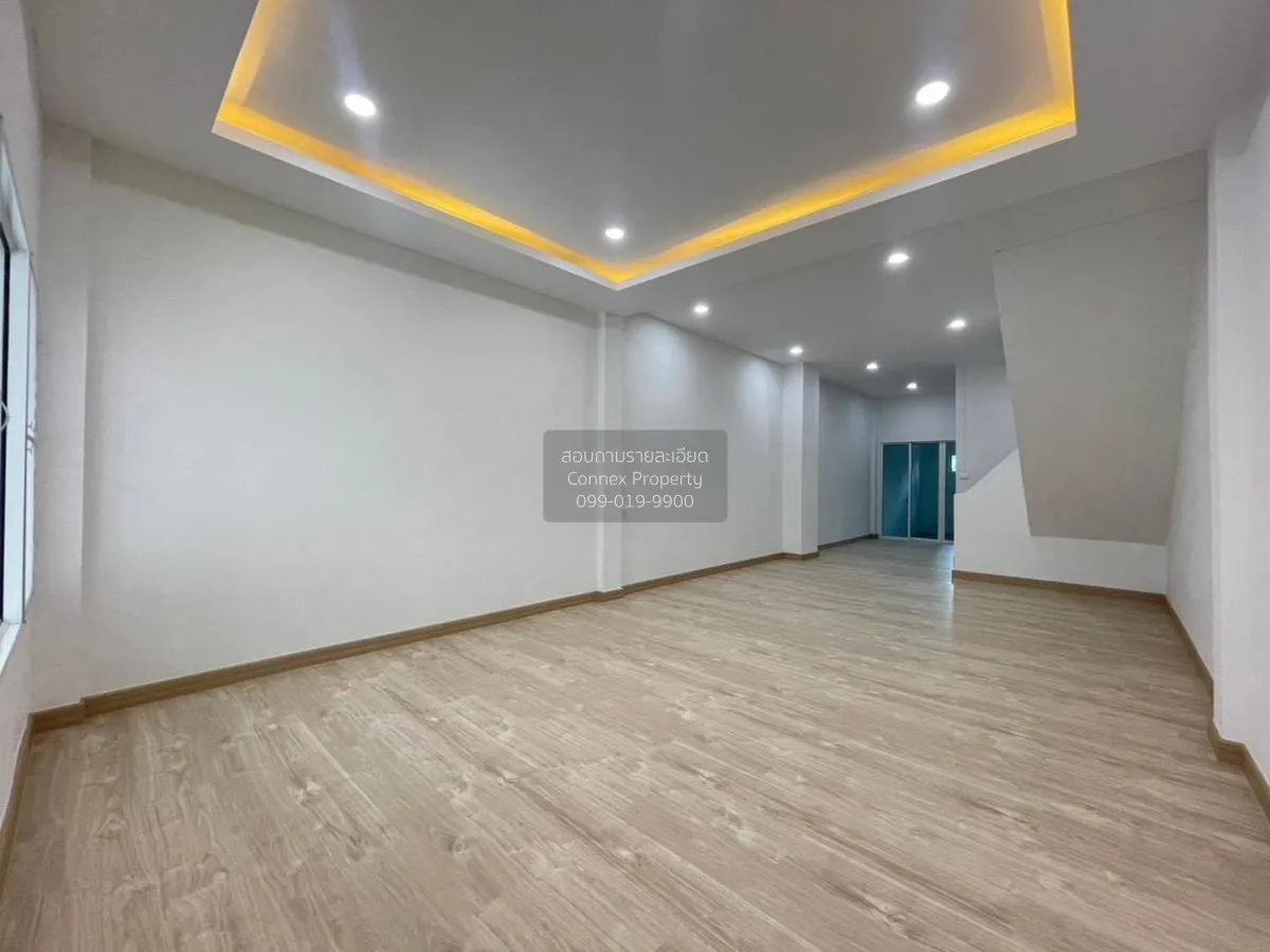 For Sale Townhouse/Townhome  , Klang Soi Village 2 , newly renova 4