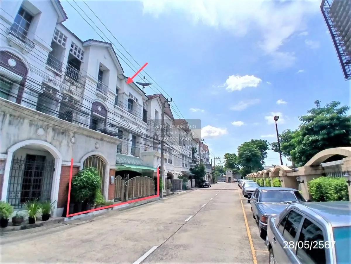 For Sale Townhouse/Townhome  , Baan Klang Muang Ladprao - Yothin 