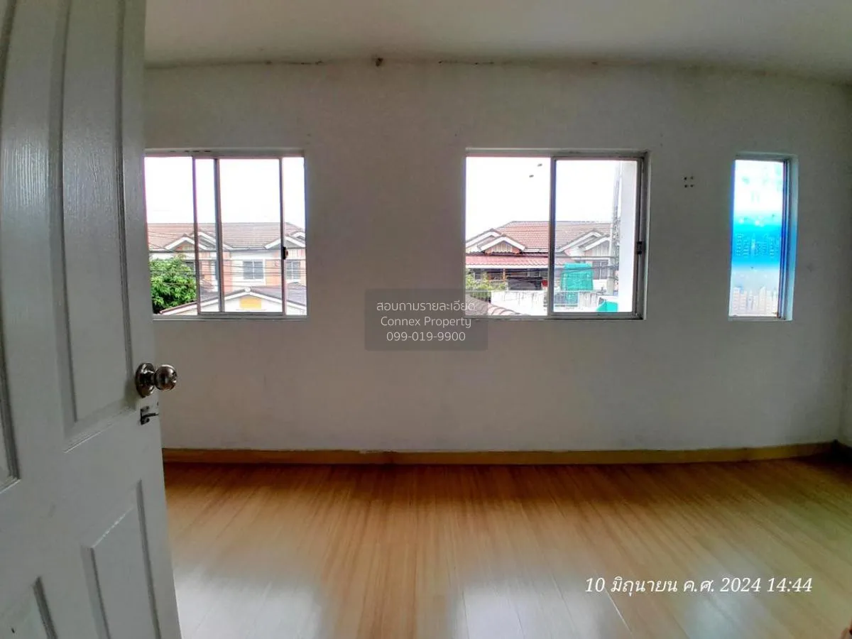 For Sale House , Baan Pruksa 51 Chalongkrung , Lam Pla Thiw , Lat