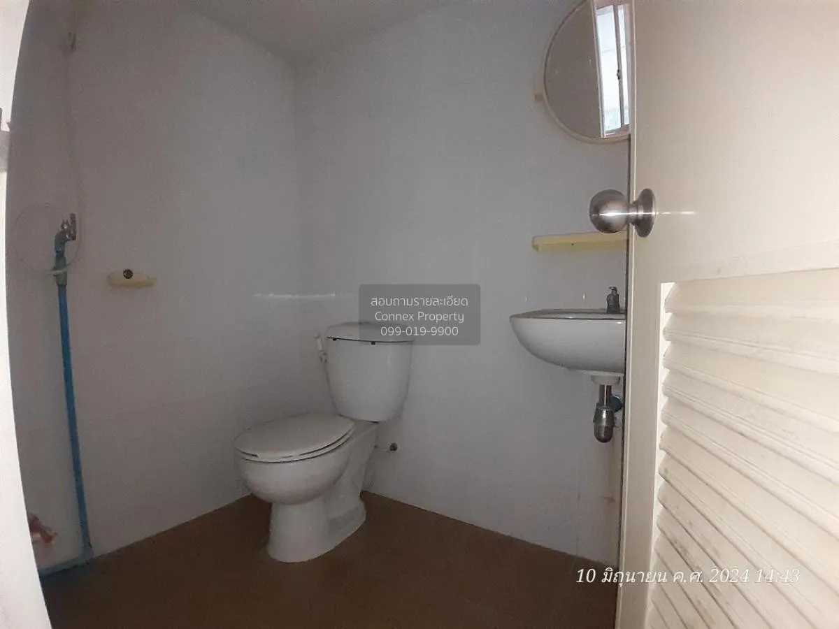 For Sale House , Baan Pruksa 51 Chalongkrung , Lam Pla Thiw , Lat