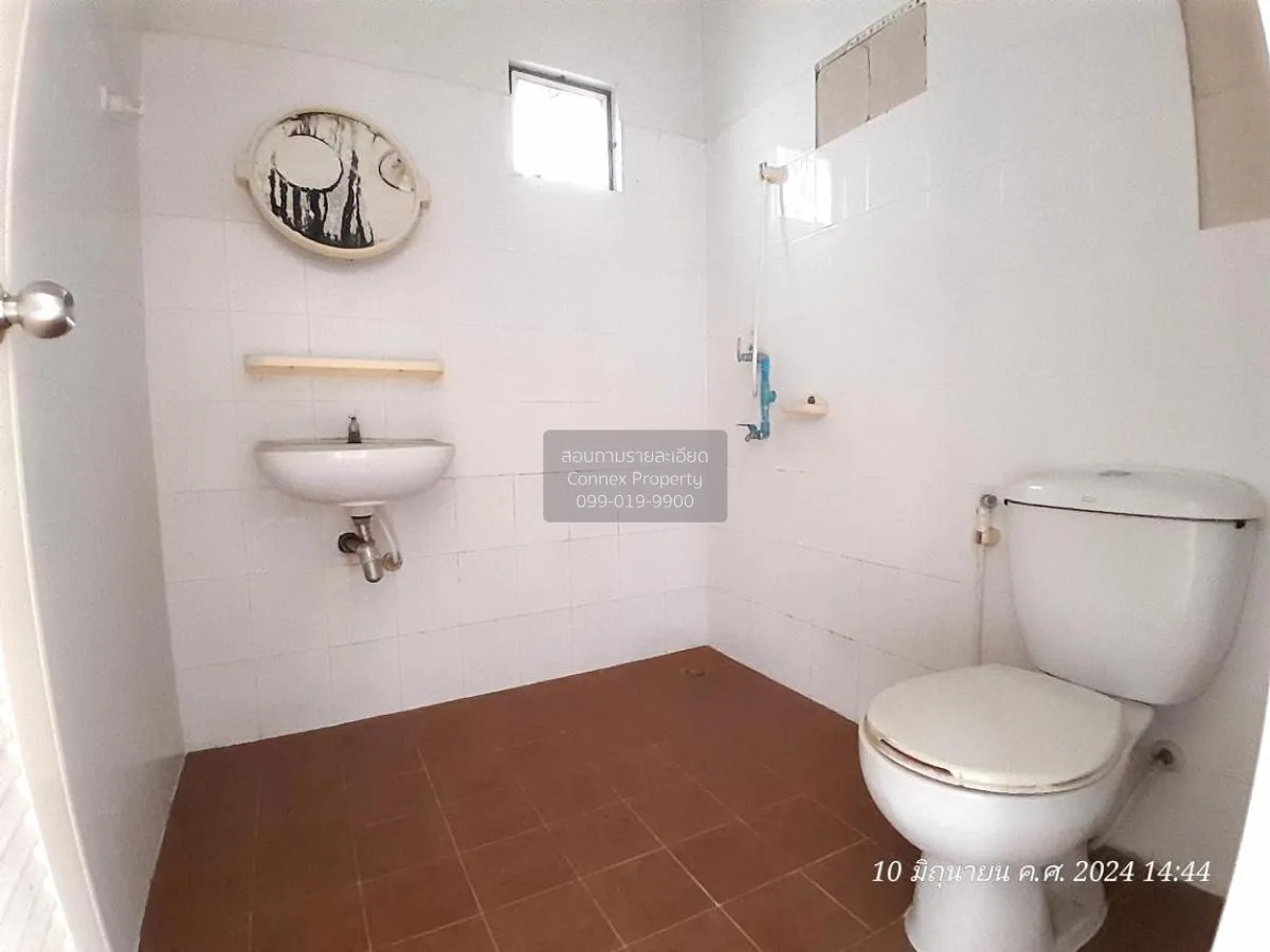 For Sale House , Baan Pruksa 51 Chalongkrung , Lam Pla Thiw , Lat