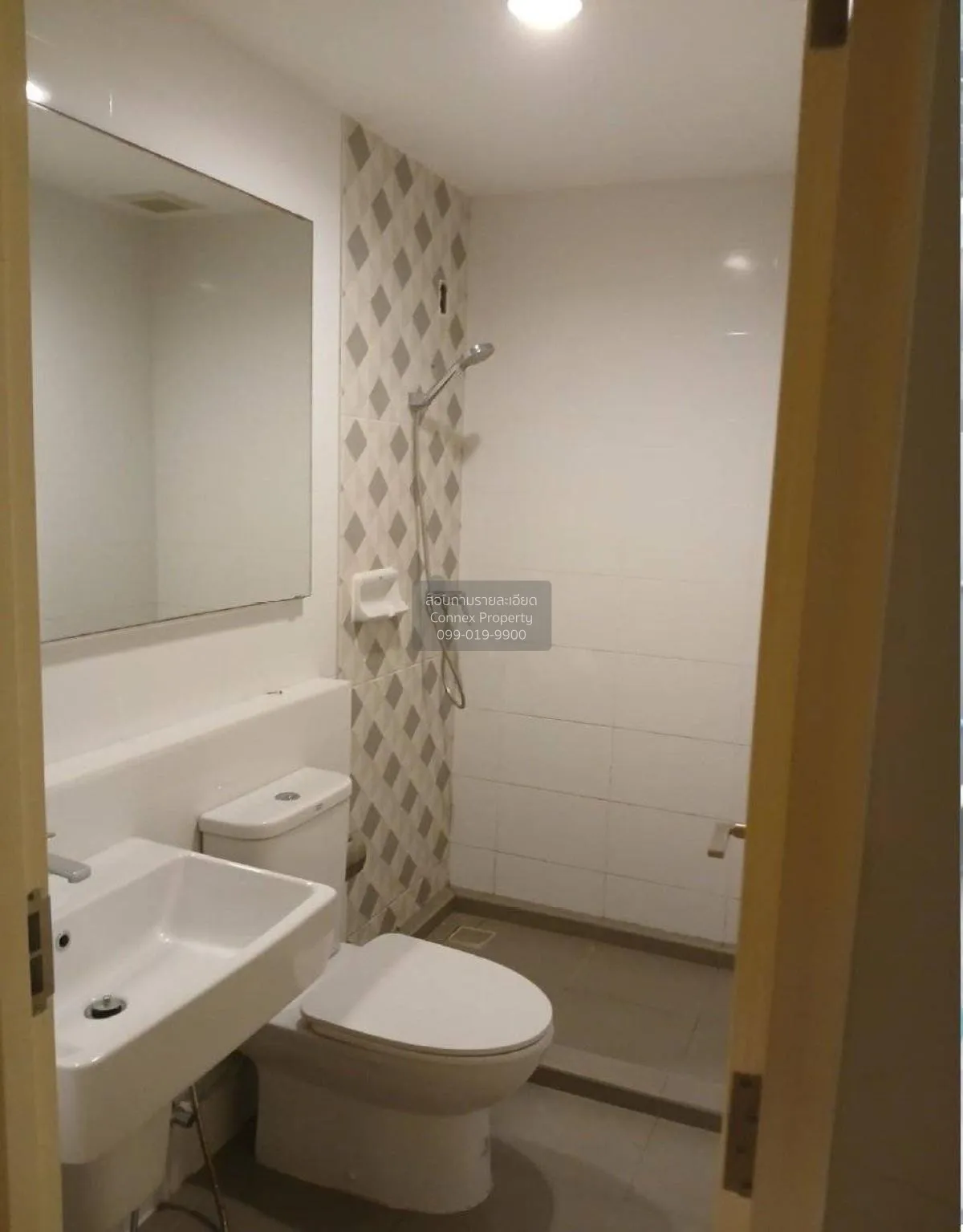 For Sale Townhouse/Townhome  , Indy 2 Srinakarin , Bang Mueang , 