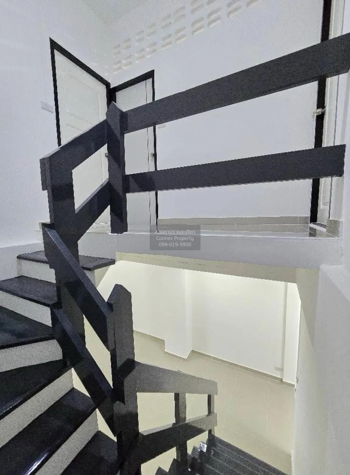 For Sale Townhouse/Townhome  , Baan Nakhonthong Park ville 2 , Sa