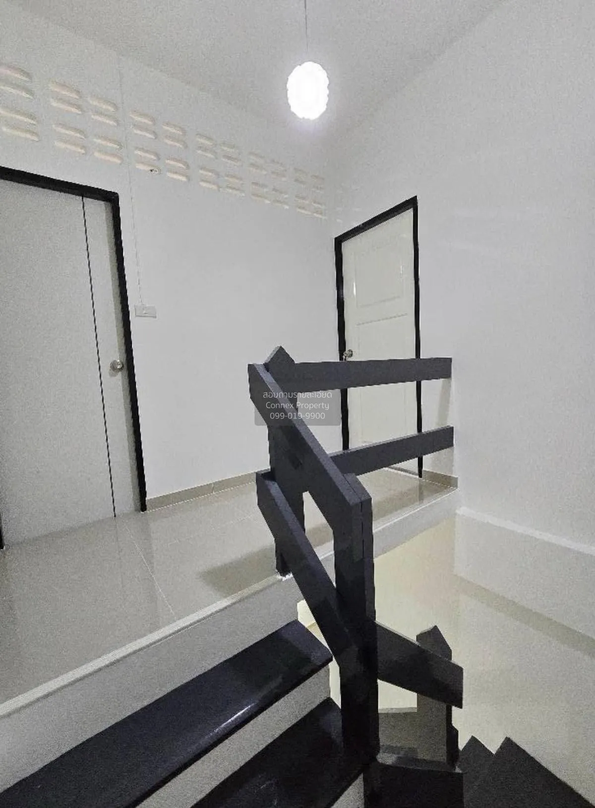 For Sale Townhouse/Townhome  , Baan Nakhonthong Park ville 2 , Sa