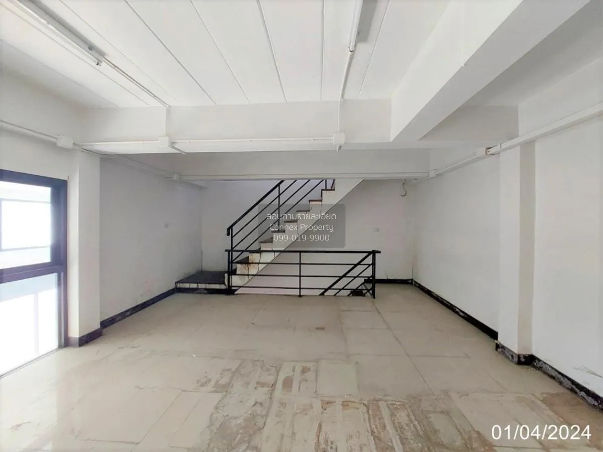 For Sale 3.5-storey Townhouse Nonthaburi Soi Bang Rak Noi 16 , Ba