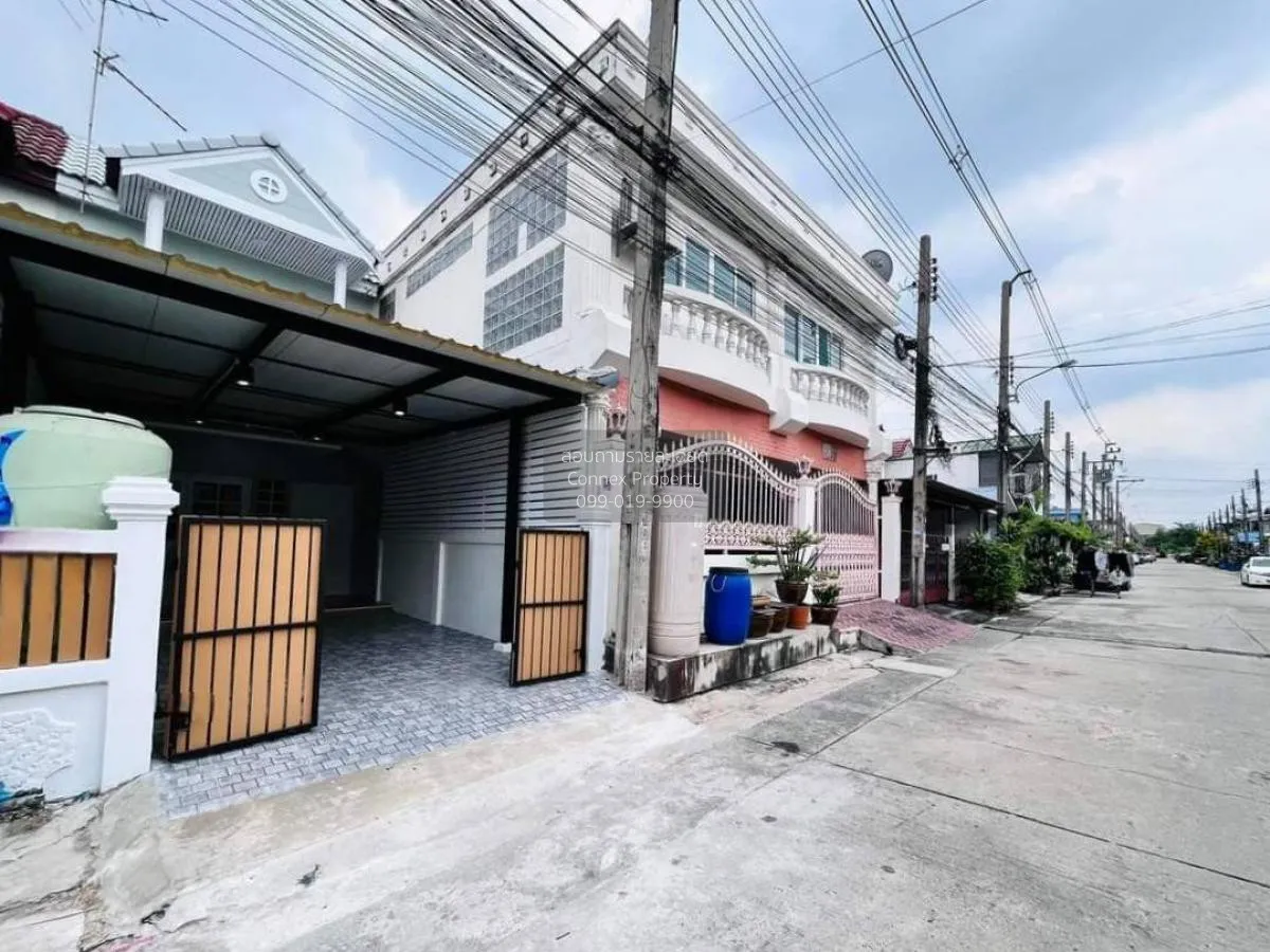 For Sale Townhouse/Townhome  , Sap Mongkhon 1 , newly renovated , 2