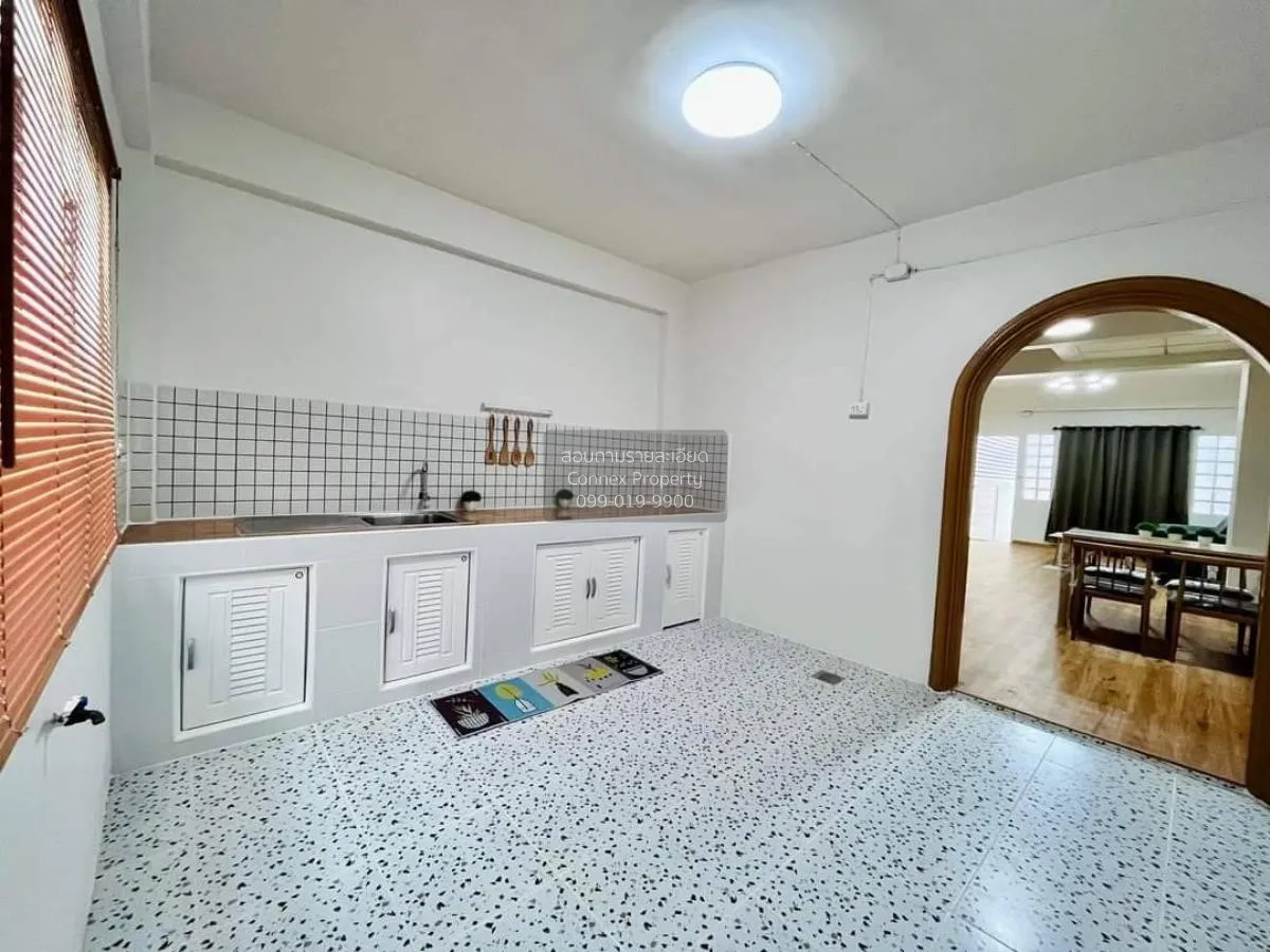 For Sale Townhouse/Townhome  , Sap Mongkhon 1 , newly renovated ,