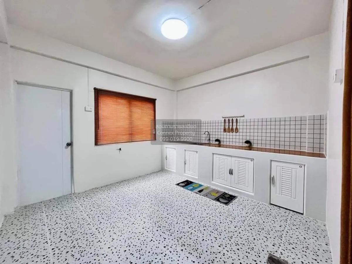 For Sale Townhouse/Townhome  , Sap Mongkhon 1 , newly renovated ,