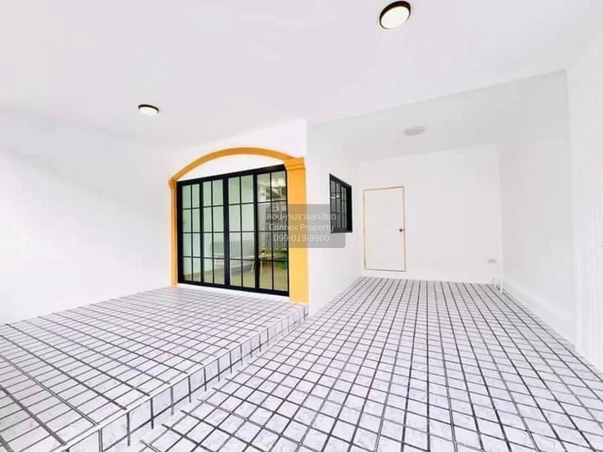 For Sale Townhouse/Townhome  , Baan Monrada 2 , newly renovated , 2