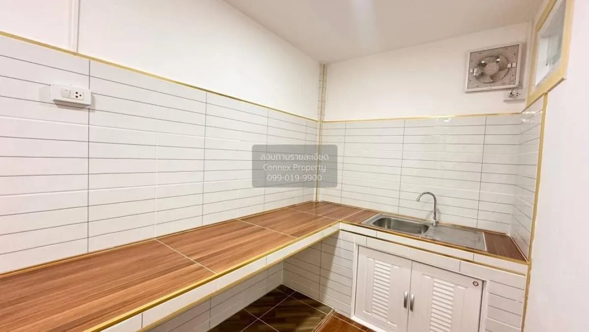 For Sale Townhouse/Townhome  , Baan Pruksa 3 Soi Watlatpladuk , B