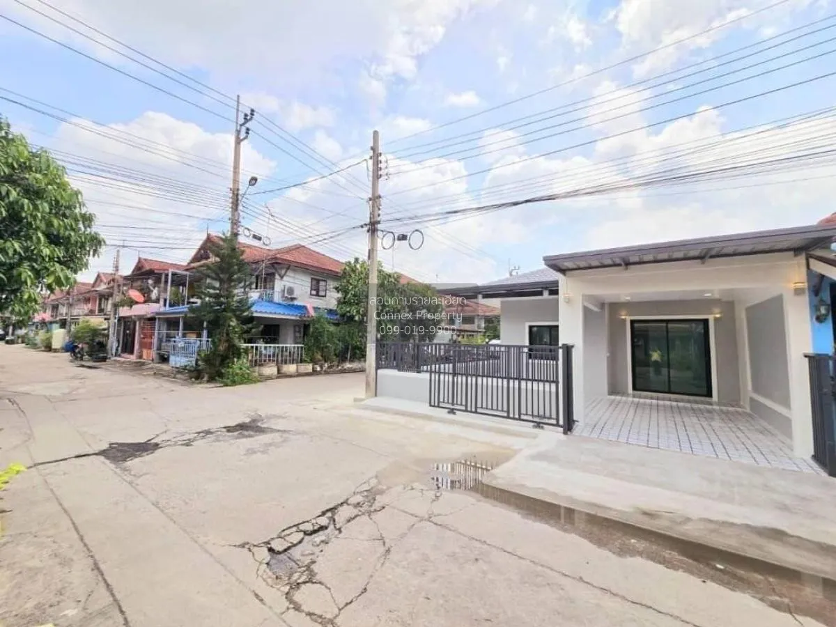 For Sale Townhouse/Townhome  , Baan Pruksa 3 Soi Watlatpladuk , B 2