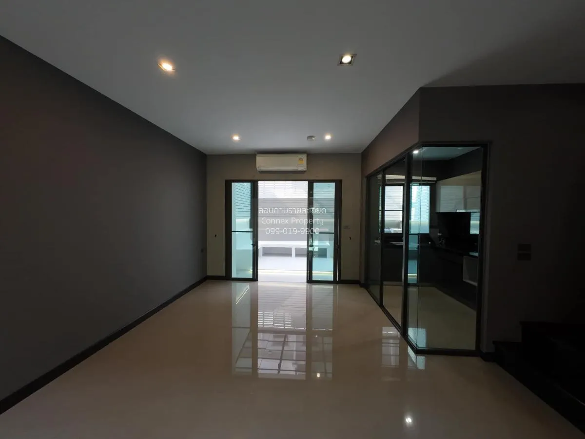 For Sale Townhouse/Townhome  , LANDMARK EKAMAI-RAMINDRA , Lat Phr 3