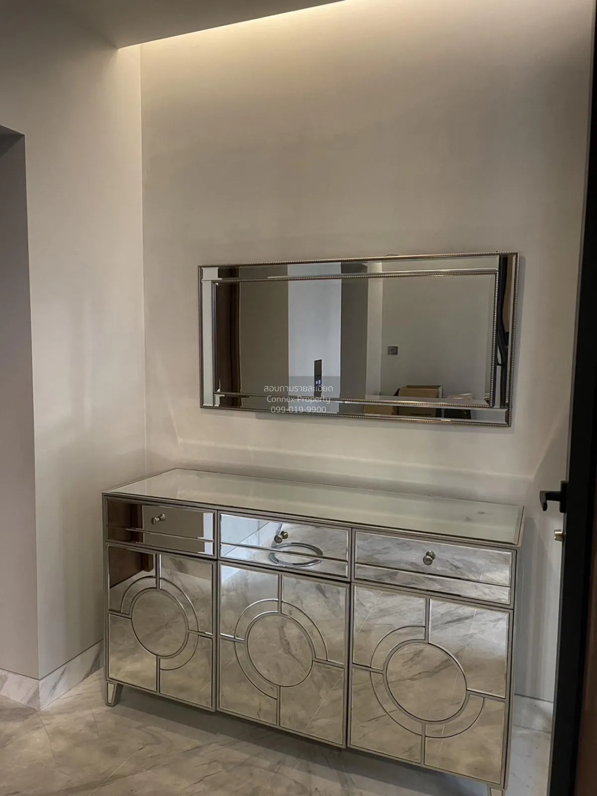 ขายคอนโด  เดอะ โมนูเมนต์ ทองหล่อ BTS-ทองหล่อ คลองตันเหนือ เขต วัฒ