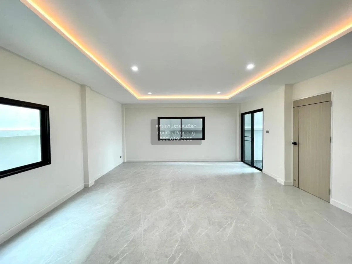 For Sale 2 storey house , Soi Wat Weluwanaram 36 , newly renovate