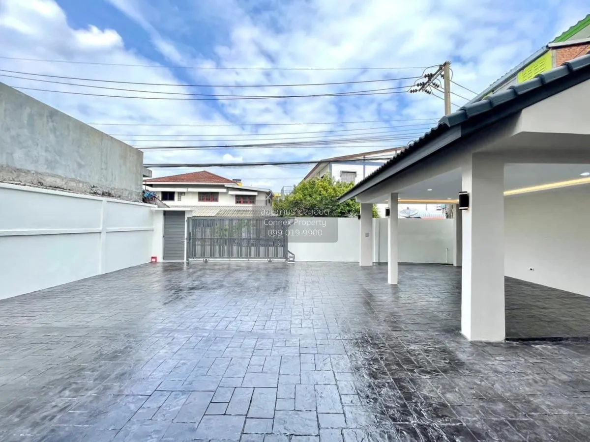 For Sale 2 storey house , Soi Wat Weluwanaram 36 , newly renovate 3