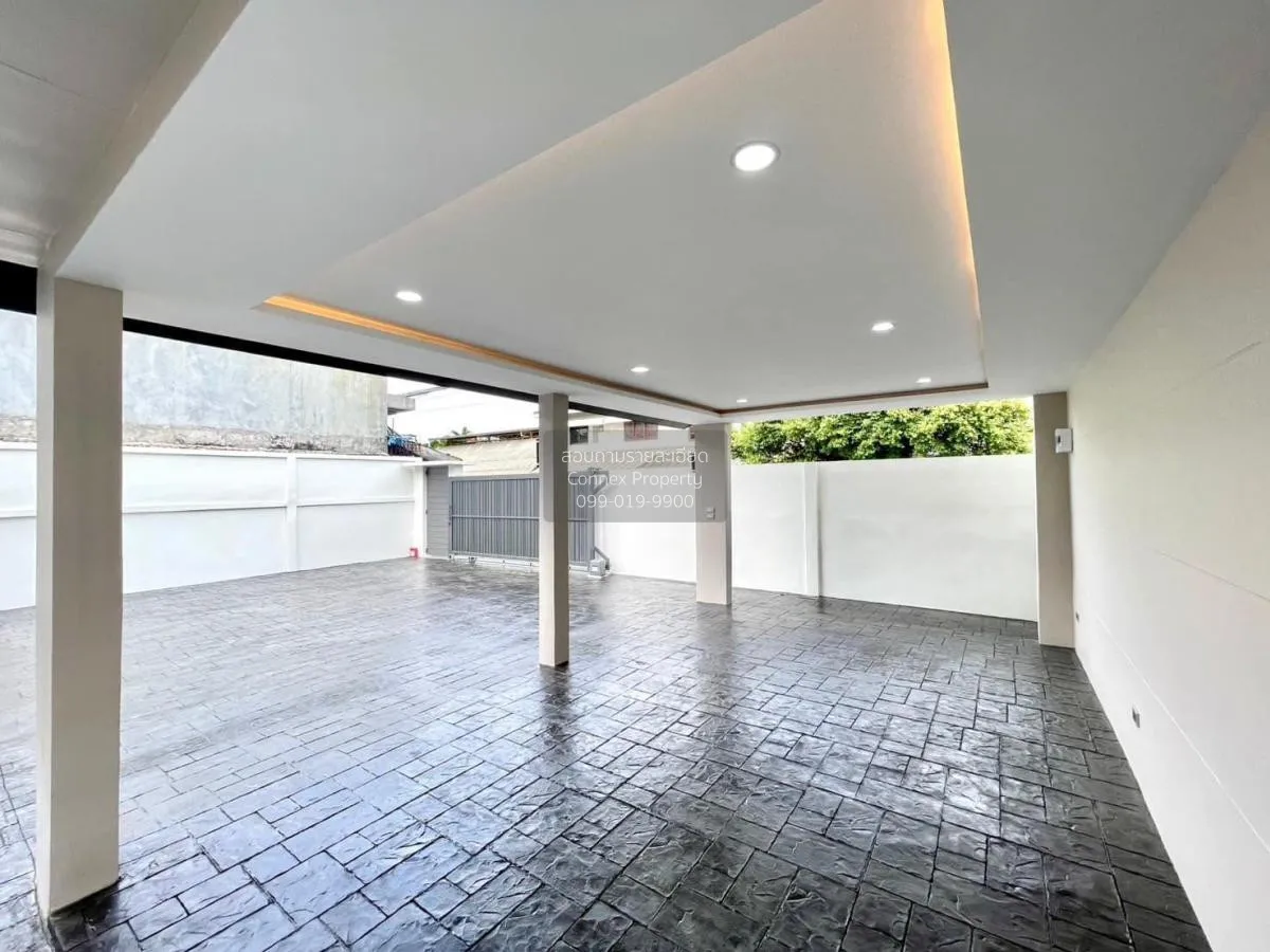 For Sale 2 storey house , Soi Wat Weluwanaram 36 , newly renovate 4