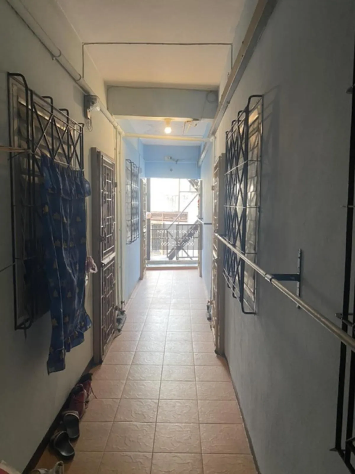 For Sale 5 - storey apartment Itsaraphap Road Soi 2 , Somdet Chao