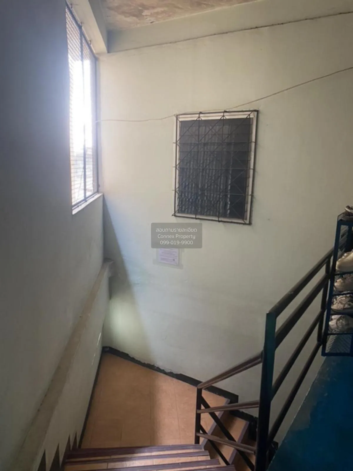 For Sale 5 - storey apartment Itsaraphap Road Soi 2 , Somdet Chao