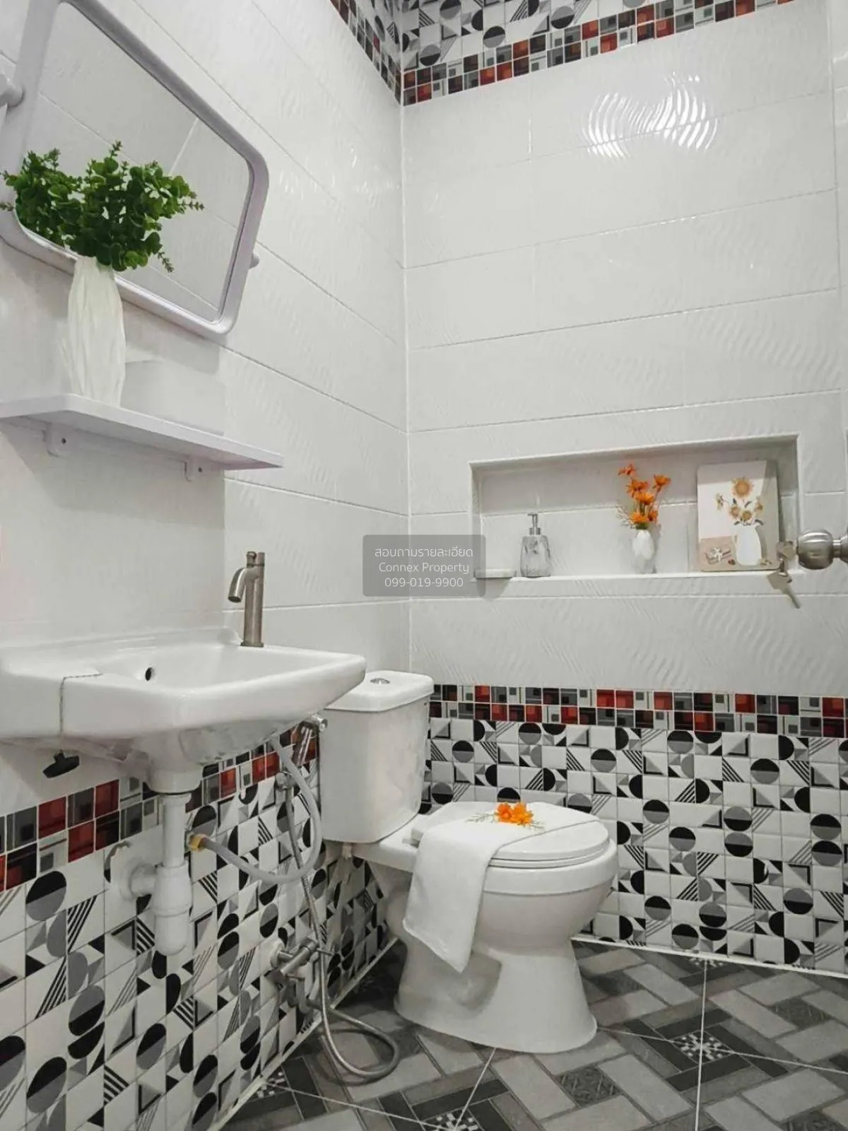 ขายทาวน์เฮ้าส์/ทาวน์โฮม  บ้านเมธา 1 สยามธรณี รีโนเวทใหม่ ท่าแร้ง 