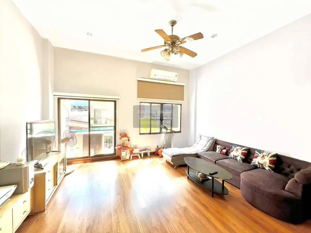 For Sale Townhouse/Townhome  , Baan Klang Muang Ratchada - Mengja 2