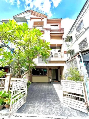 For Sale Townhouse/Townhome  , Baan Klang Muang Ratchada - Mengjai 1 , corner unit , Wang Thong Lang , Wang Thong Lang , Bangkok , CX-111092